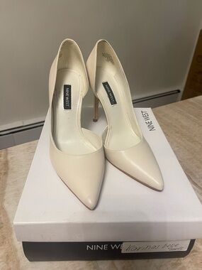 Nine West Cream Pointed-Toe Stiletto Pumps